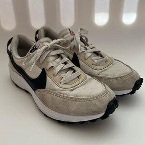 Nike Women's Waffle Debut Running Shoe, Sanddrift Black Phantom White, 9 US